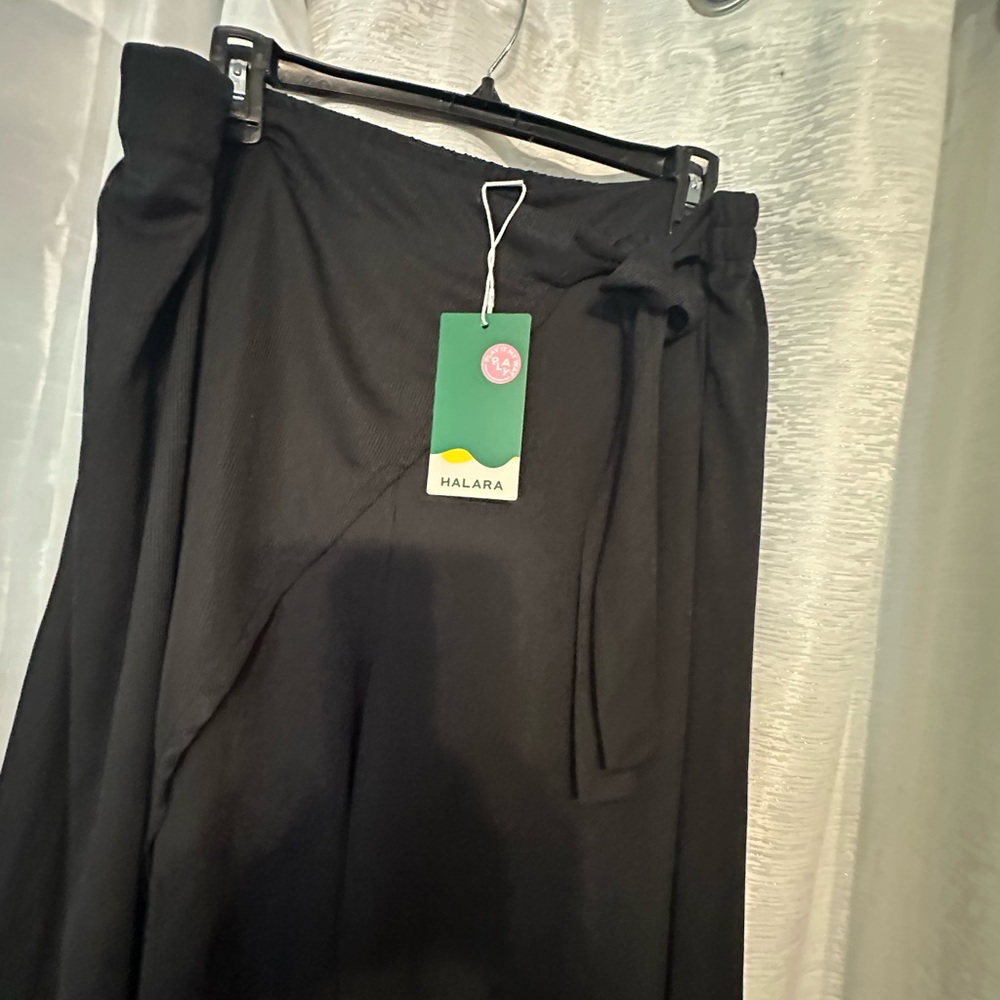 Elegant Black Women's Pants with Tie - Picture 5 of 8
